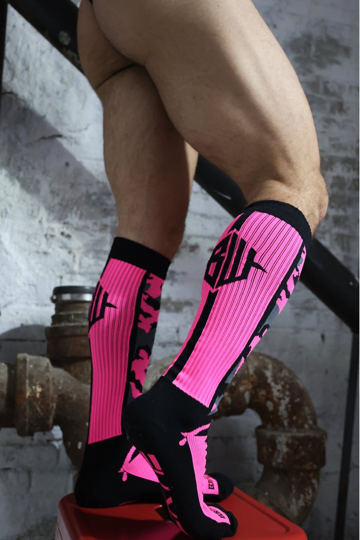 Neo Camo Socks - Breedwell